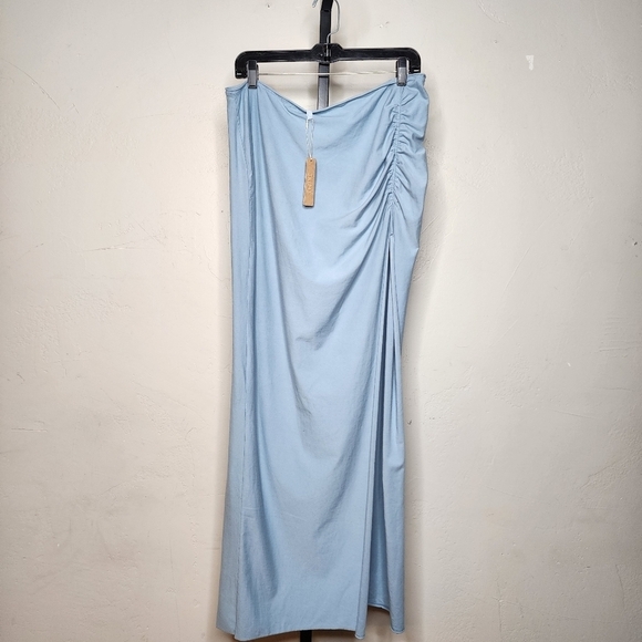 NWT SKIMS Light Blue‎ Raw Edge Slit Long Skirt Size 2X - Picture 3 of 8